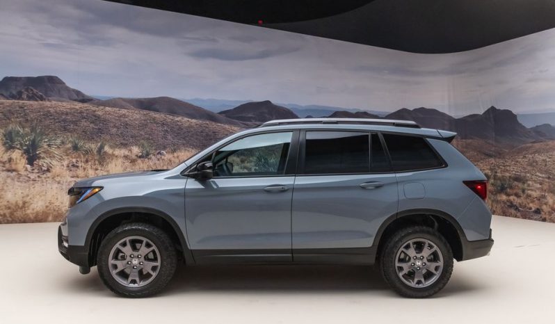 
								2024 Honda Passport full									